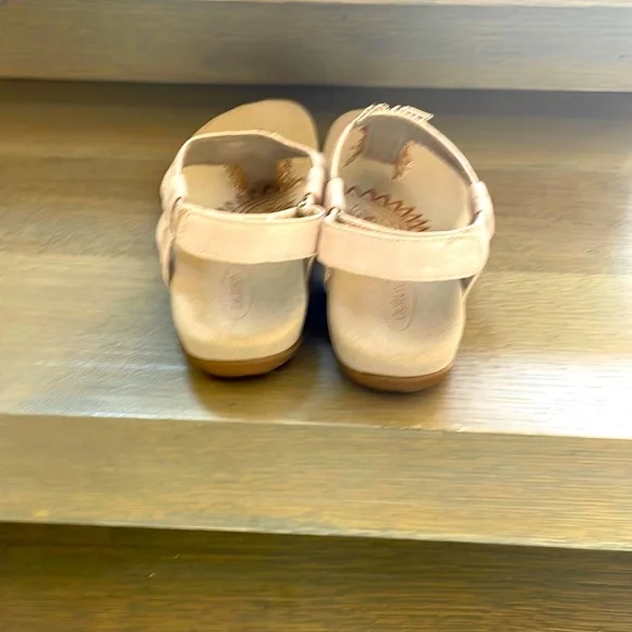 Aetrex Portia Fringe Slingback Thong Sandal in Blush - Picture 3 of 5